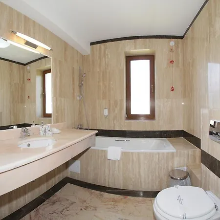 Cumpatu 4* סינאיה